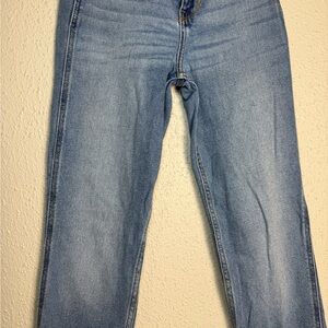 Hollister Ulta High-Rise Mom Jean Size 0R